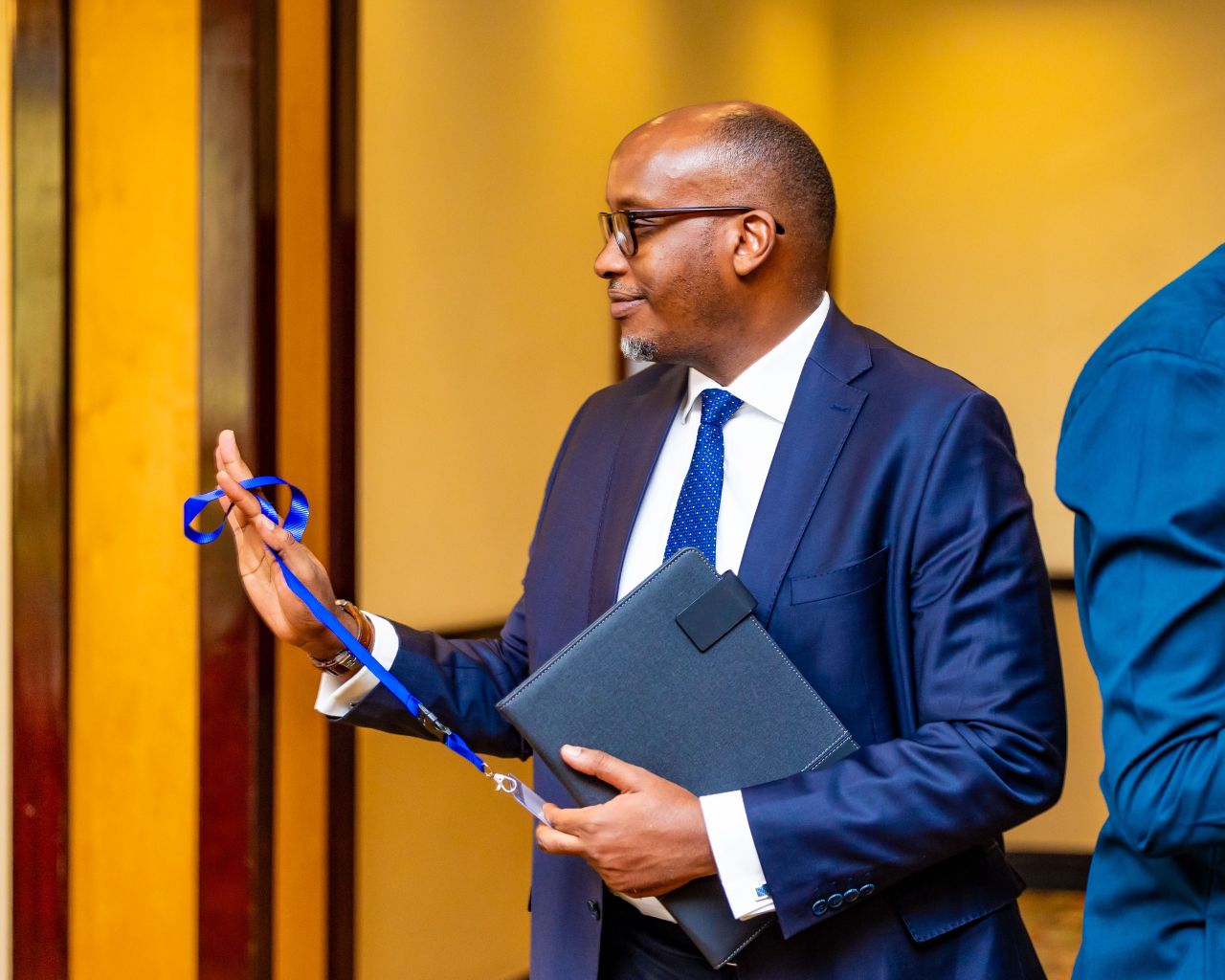 Dr Ngoga Shema Fabrice yatorewe kuyobora FERWAFA